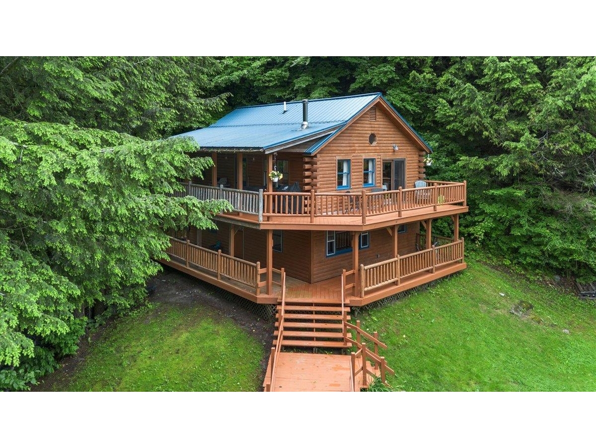 46 Log Cabin Drive