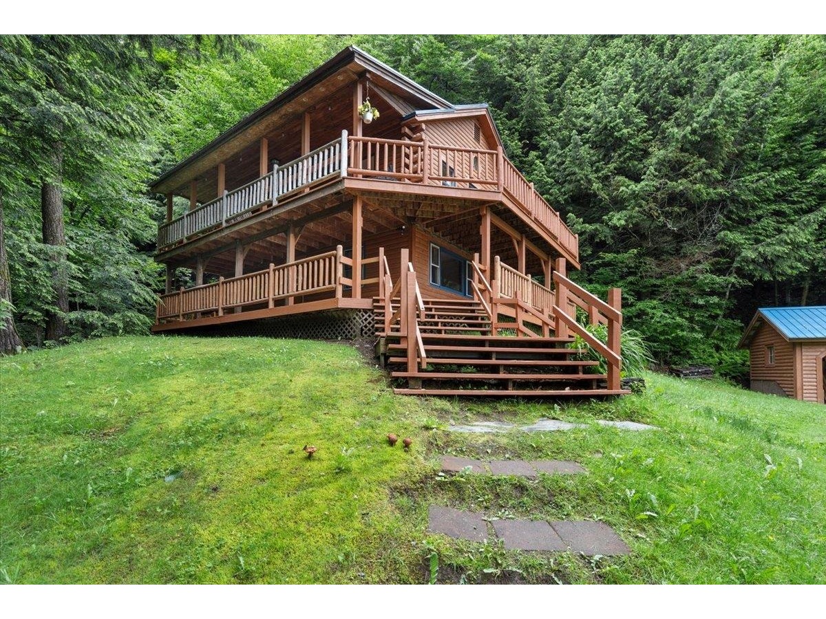 46 Log Cabin Drive