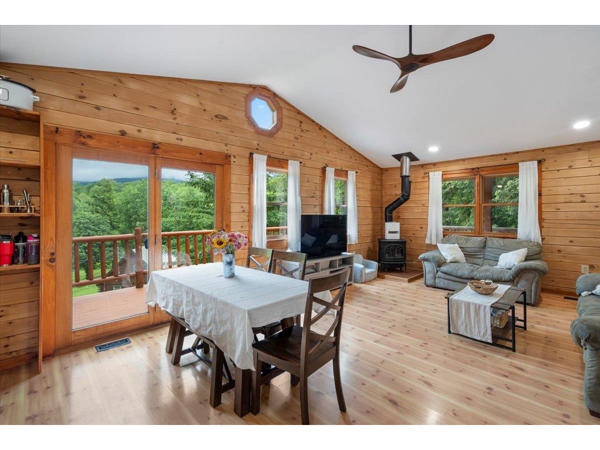 46 Log Cabin Drive