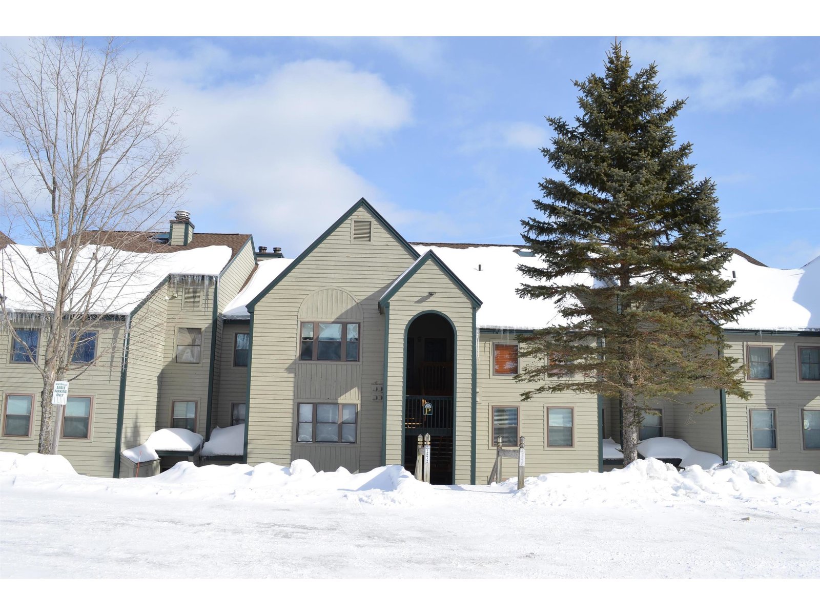 46 Stewart Lane, Ludlow