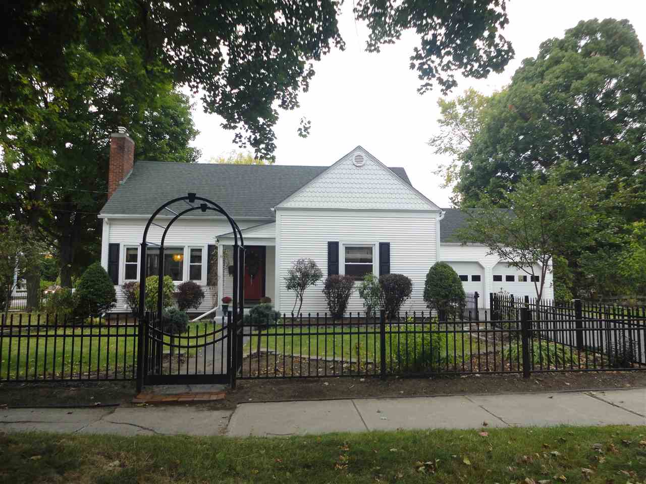 6 Village Green Burlington, Vermont Sold in 2017