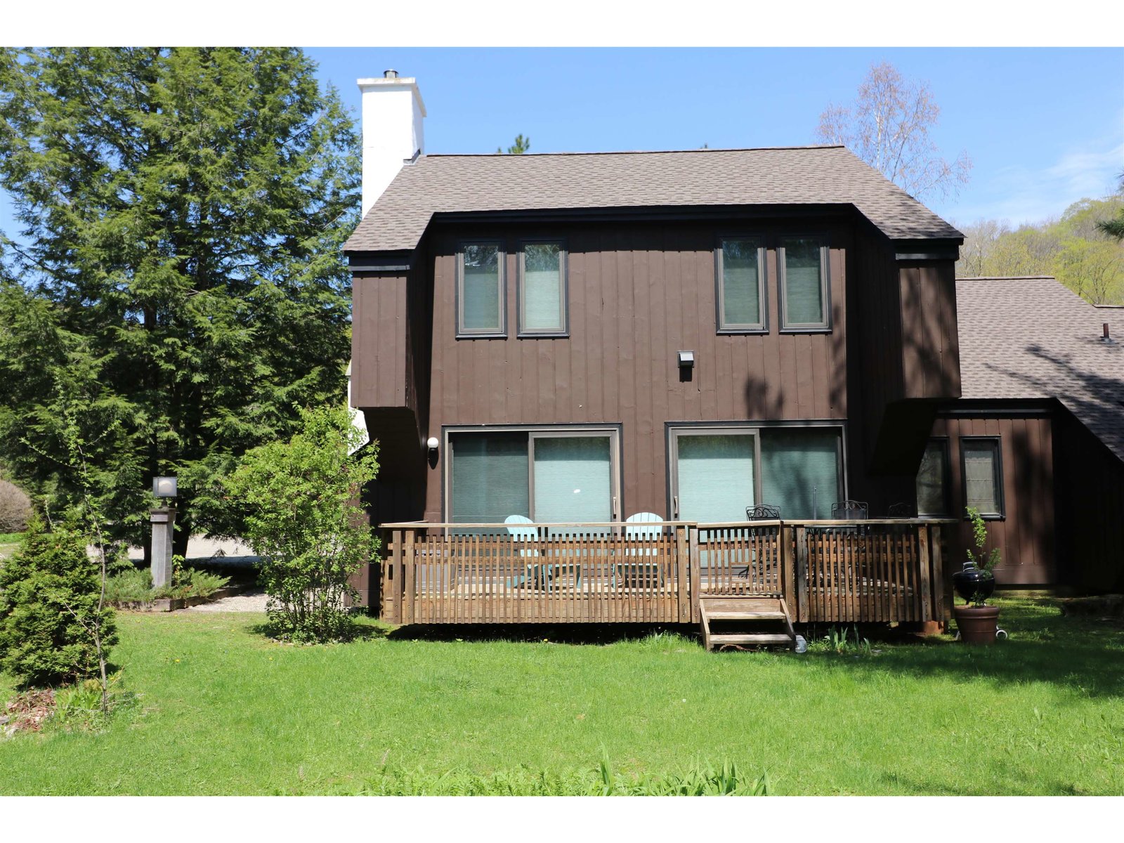 Sun Deck and yard
