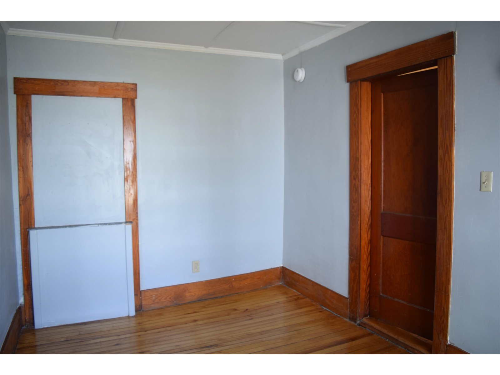 Bonus room great for a study, office or more pantry space