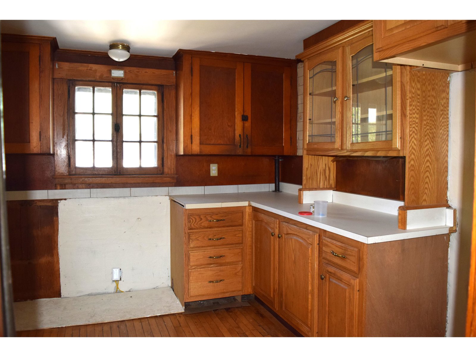 Room for a 2nd floor kitchenette or office space