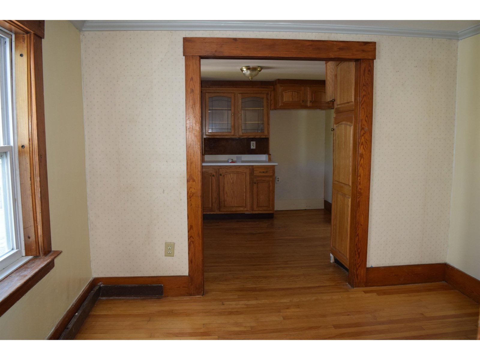 Bright rooms with period character!