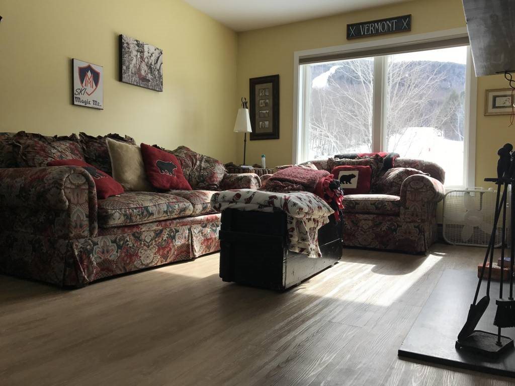 113 Trailside Condos, Unit 33 Londonderry, Vermont Sold in 2017