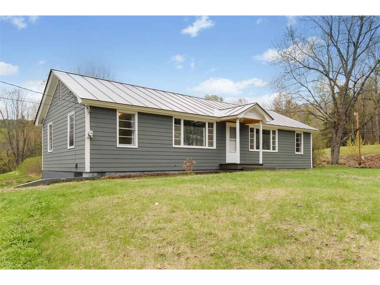 34 Center Of Town Road Hartford, Vermont Sold in 2017