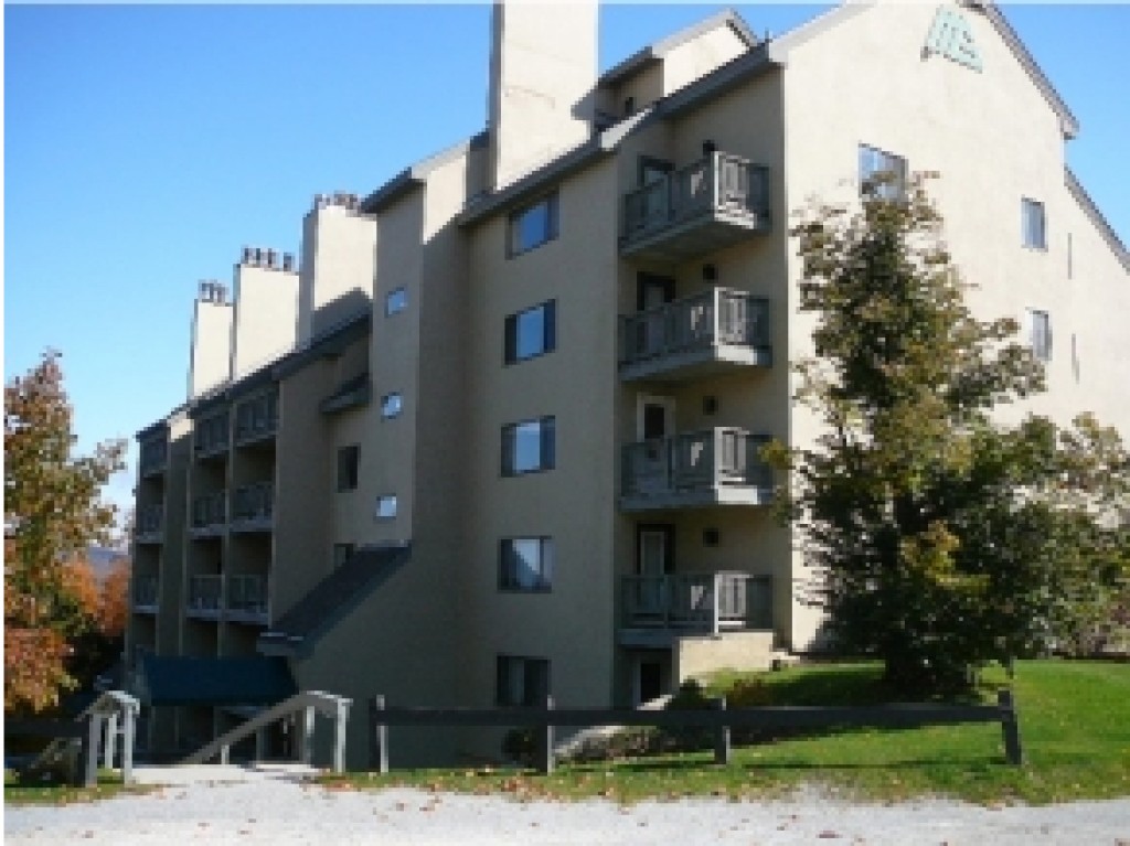 135 East Mountain Road, Unit 1C3 Killington, Vermont Sold in 2018