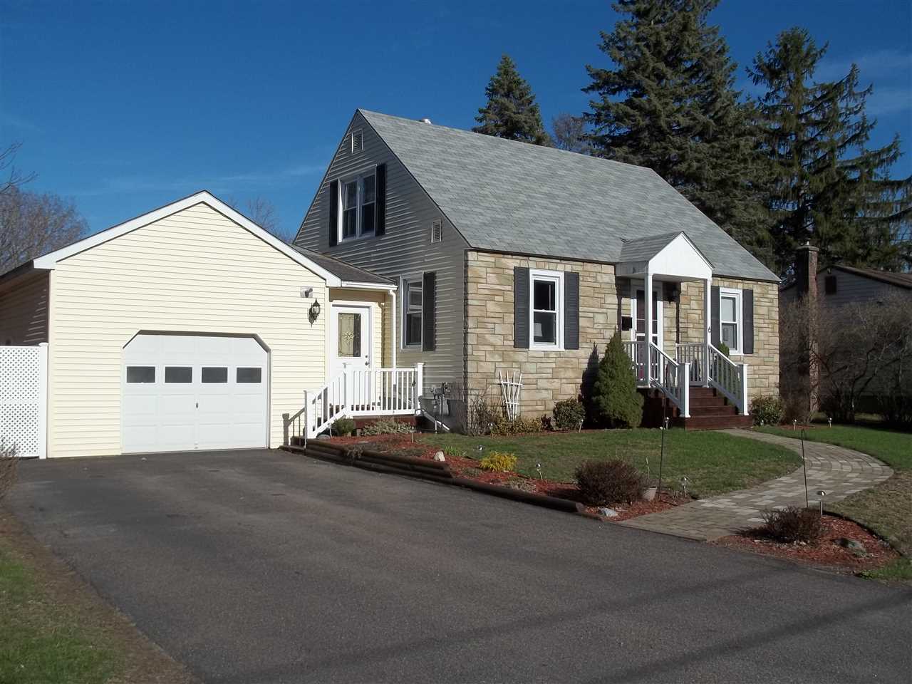 6 Maplewood Drive South Burlington, Vermont Sold in 2017