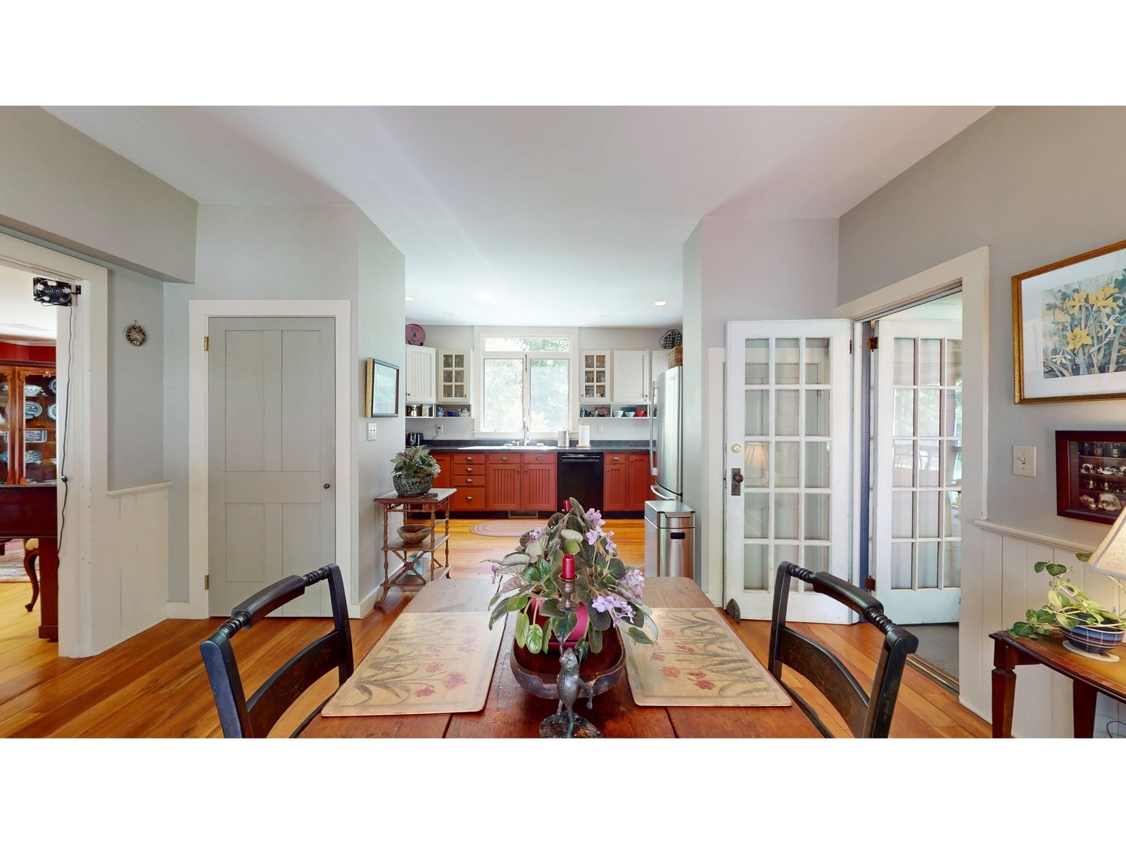 464 East Main Street