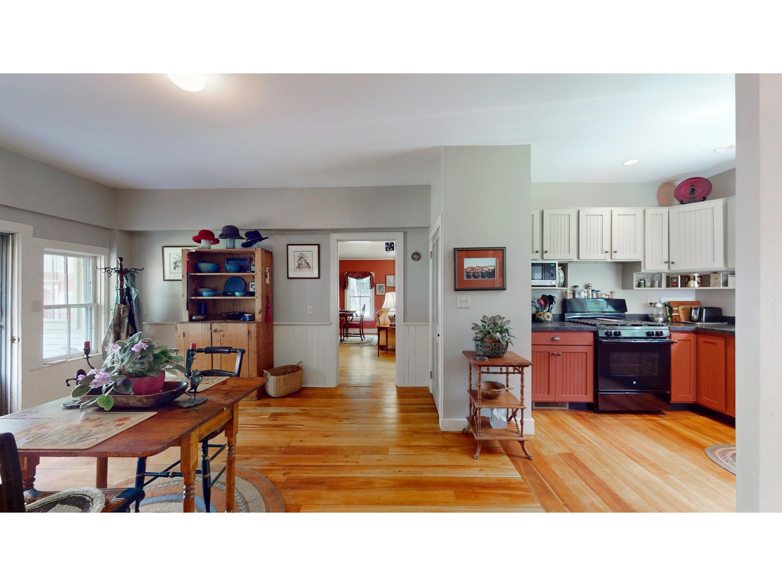 464 East Main Street