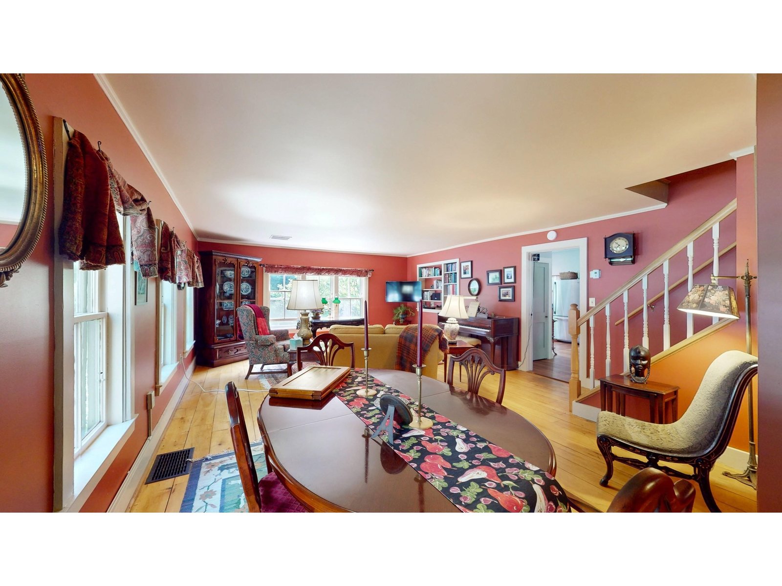 464 East Main Street