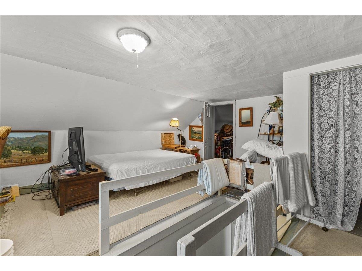 464 Mudgett Hill