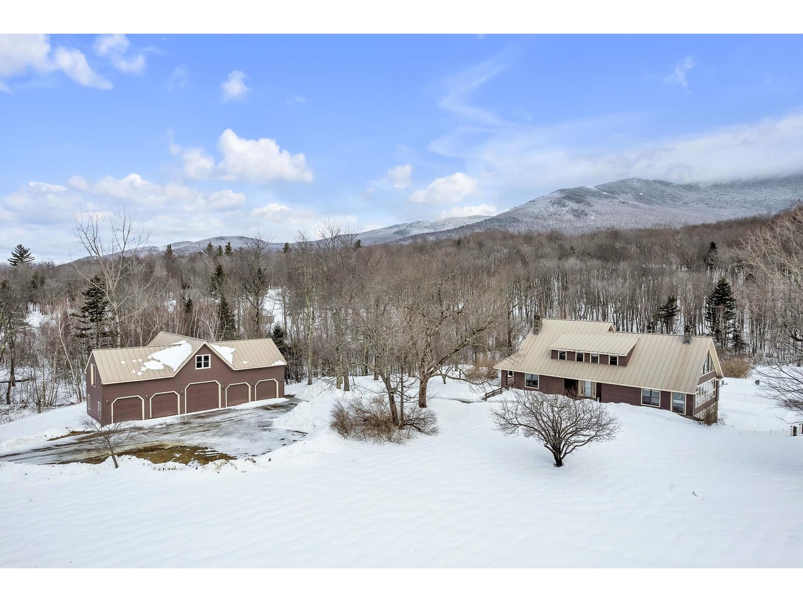 464 Pleasant Valley Road, Underhill