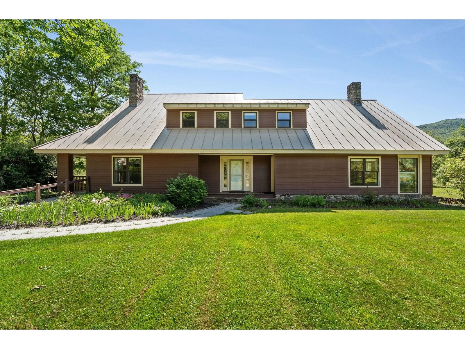 464 Pleasant Valley Road