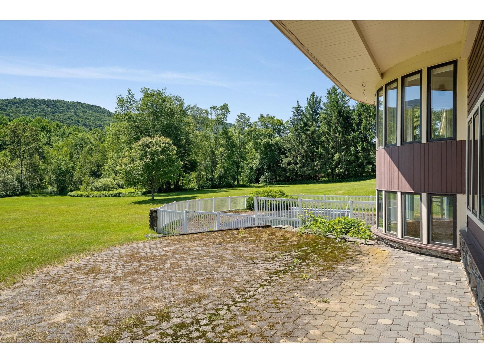 464 Pleasant Valley Road