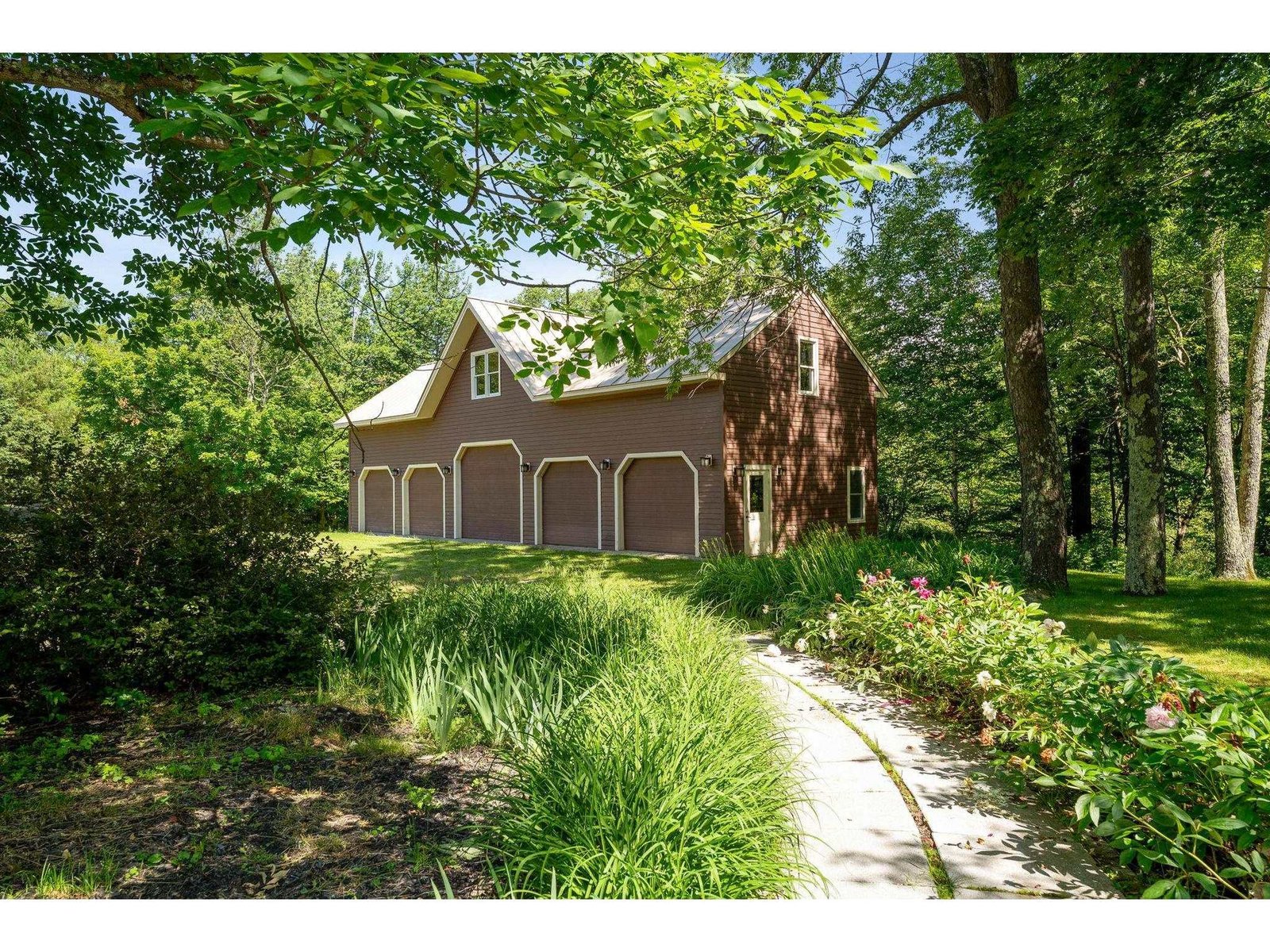464 Pleasant Valley Road