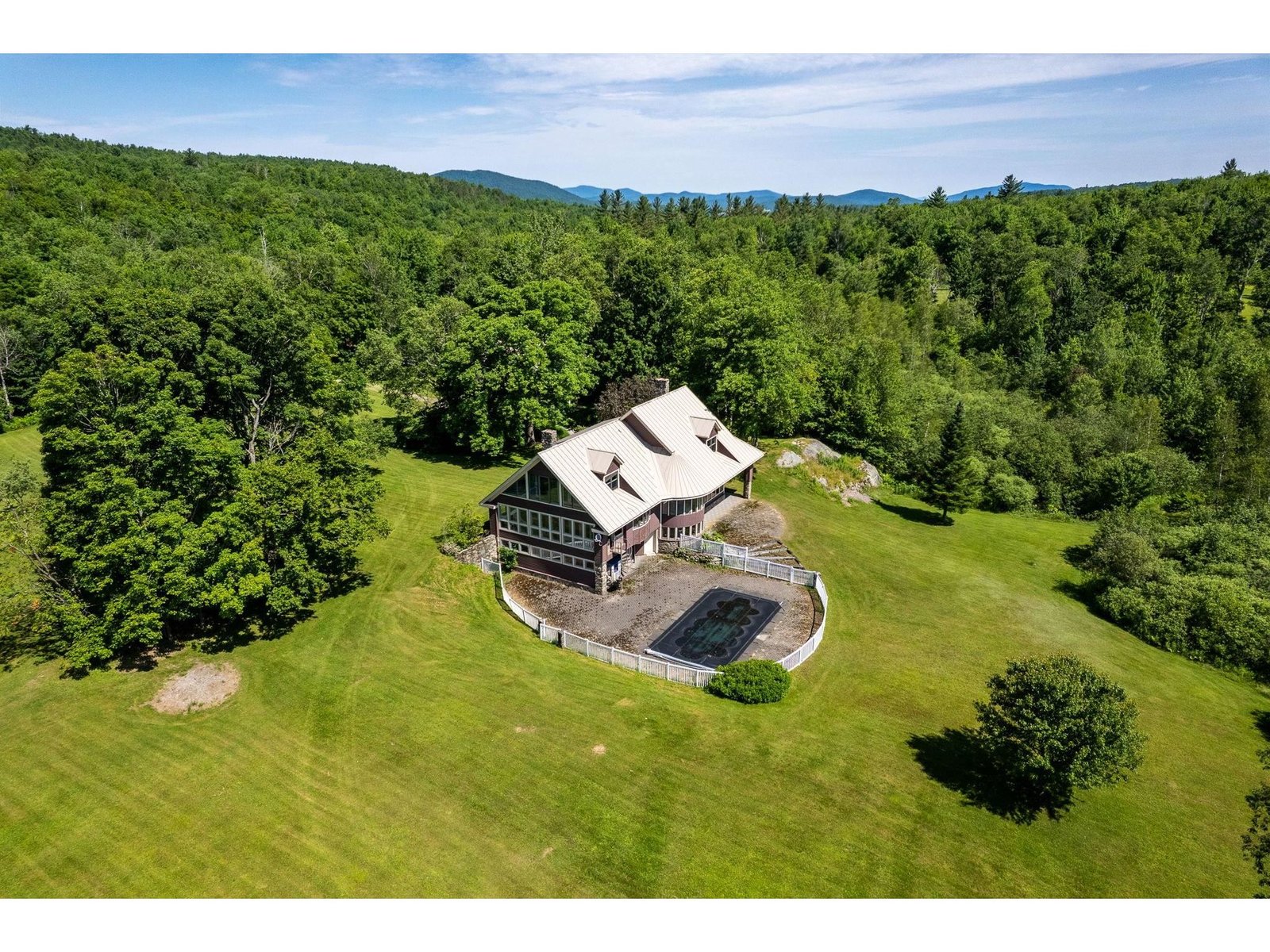 464 Pleasant Valley Road