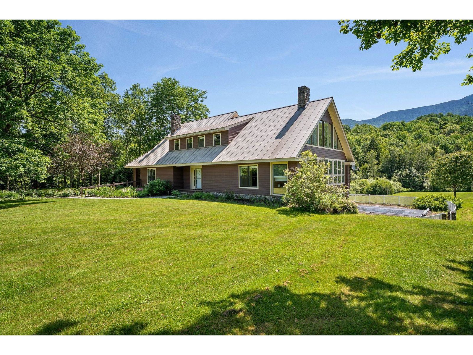 464 Pleasant Valley Road