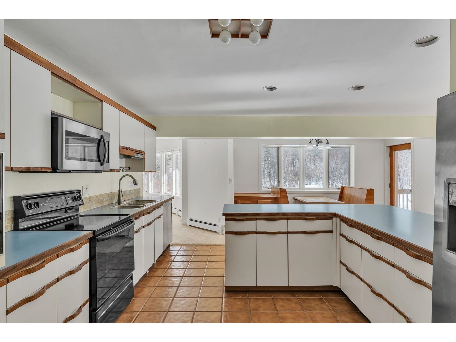 464 Pleasant Valley Road