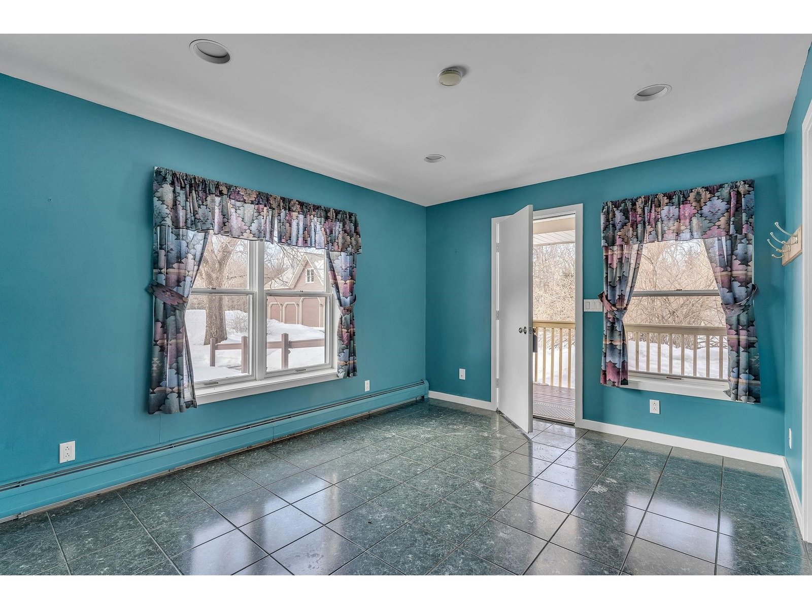 464 Pleasant Valley Road