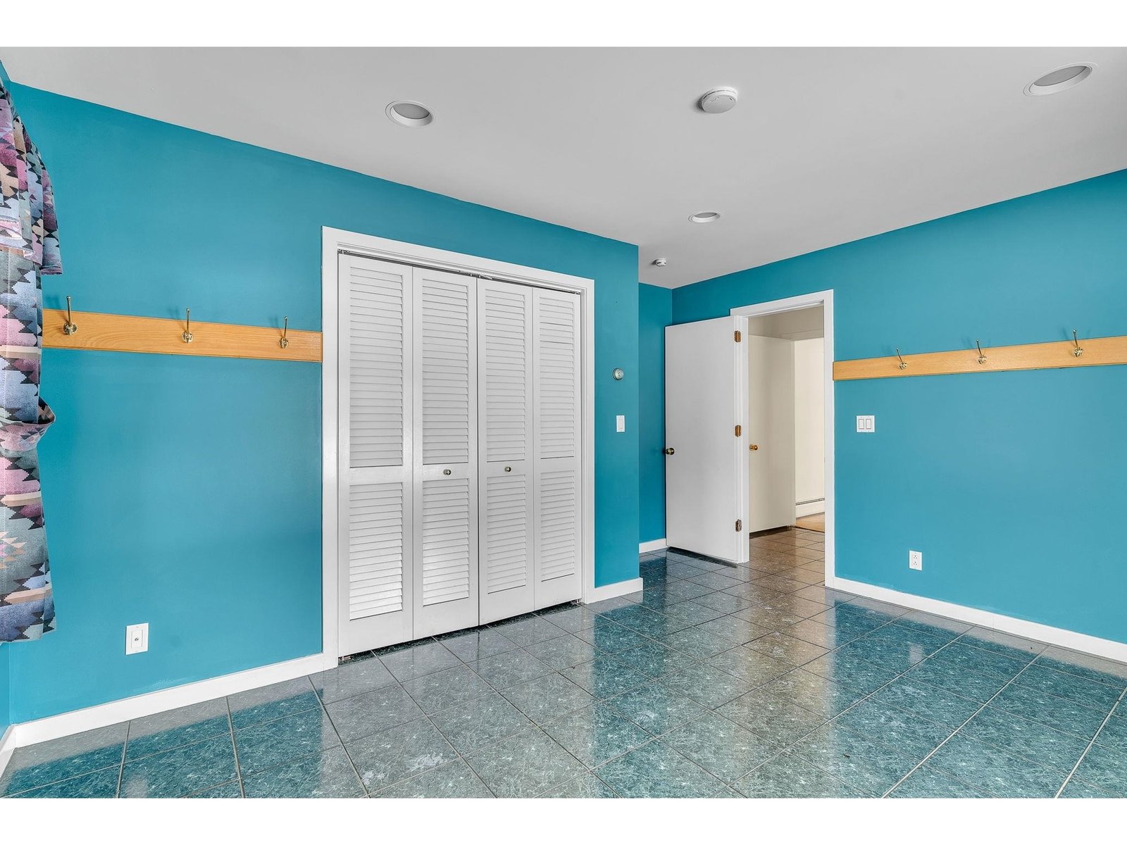 464 Pleasant Valley Road