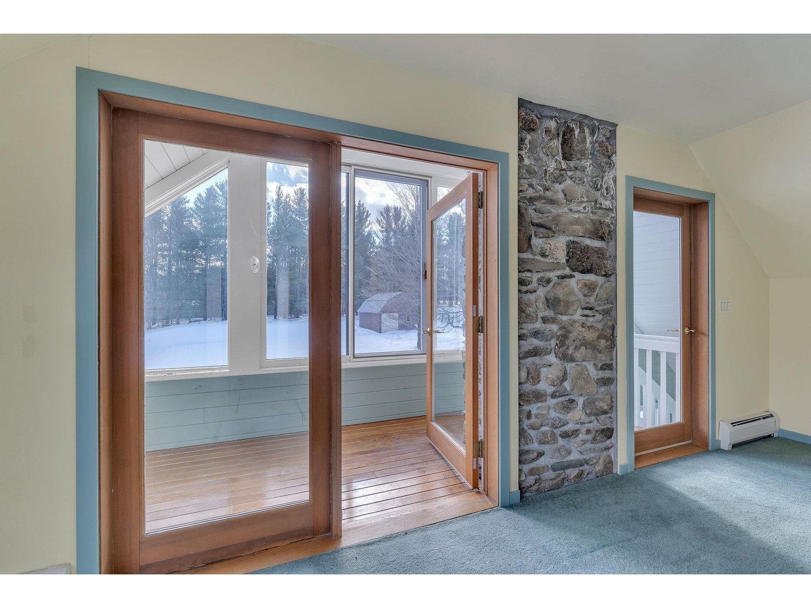 464 Pleasant Valley Road