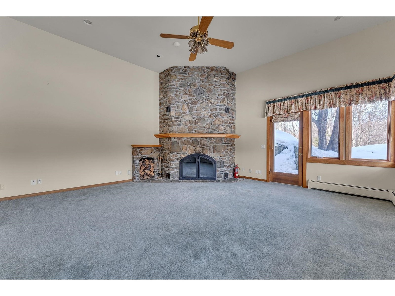 464 Pleasant Valley Road