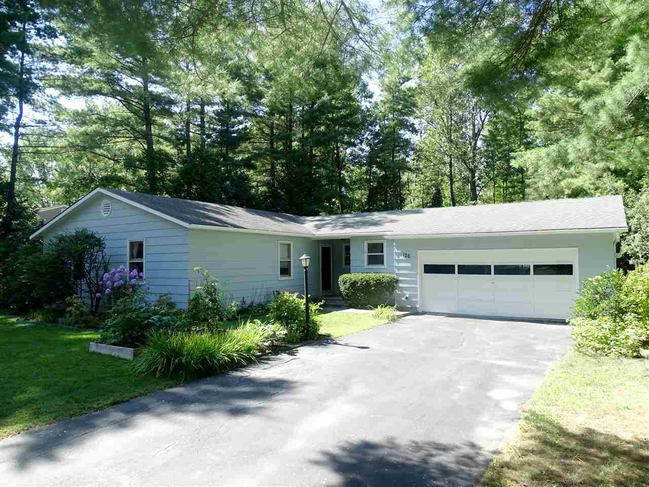 126 Oak Hill Road Shelburne, Vermont Sold in 2017