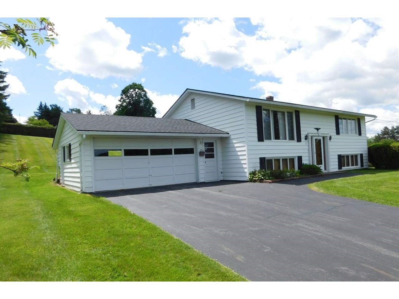33 Cherrywood Drive Barre Town, Vermont Sold in 2017