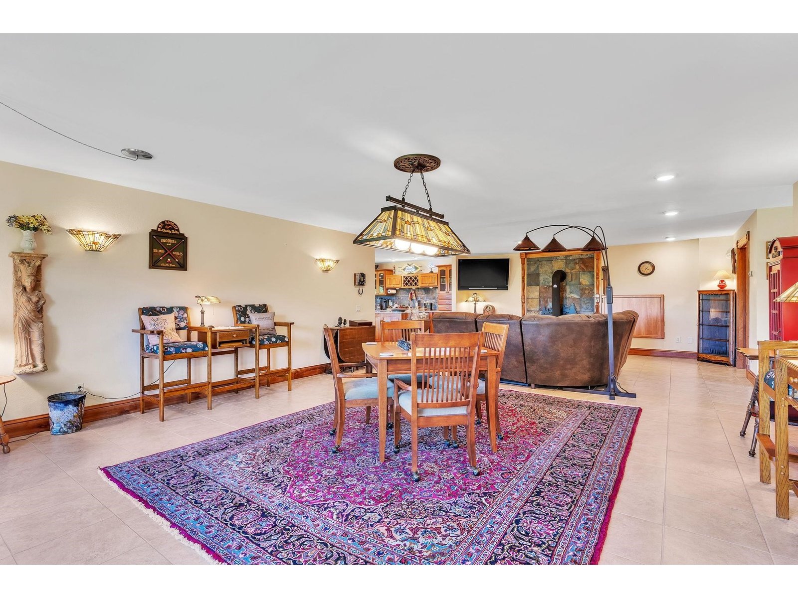 Family Room (lower level)
