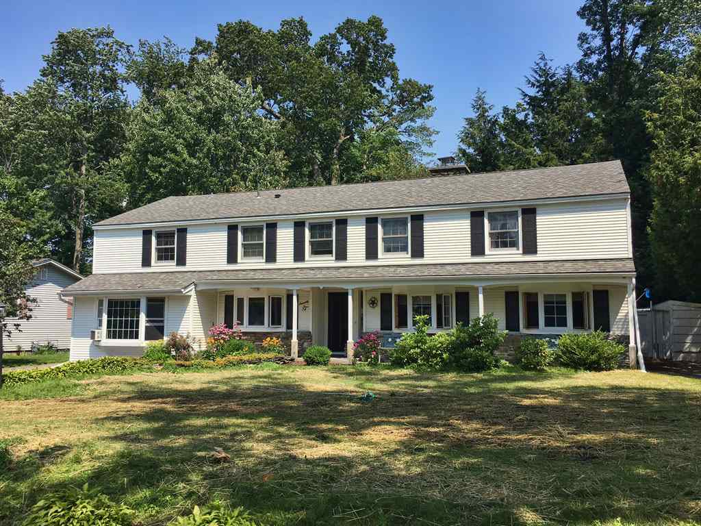 74 Suburban Square South Burlington, Vermont Sold in 2017