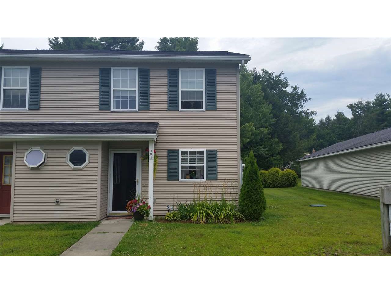 43 Colonial Road, Unit 101 Fairfax, Vermont Sold in 2017 Coldwell Banker Hickok & Boardman 43 Colonial Road, Unit 101 Fairfax, Vermont Sold in 2017 Coldwell Banker Hickok & Boardman