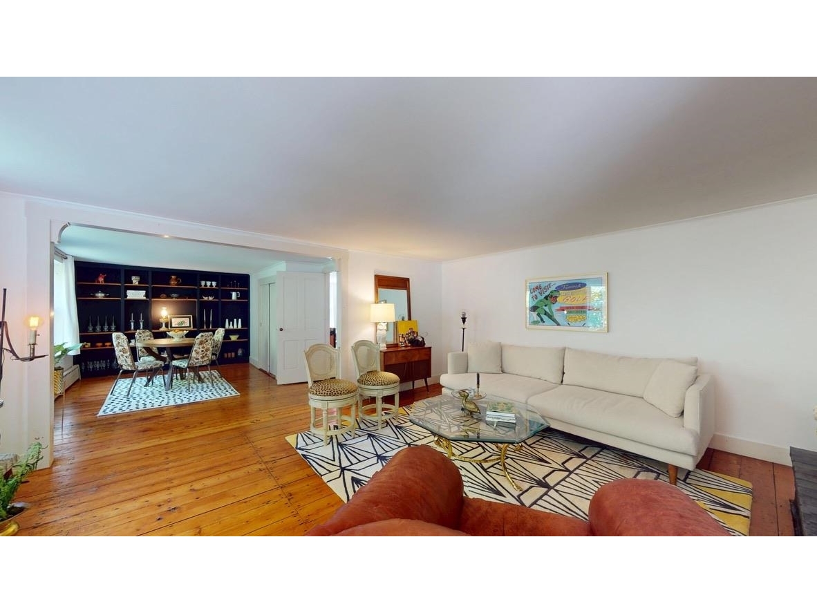 466 East Main Street