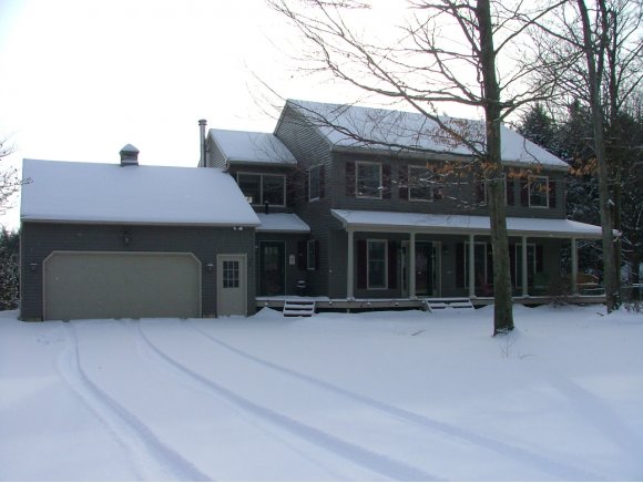 469 Waller Rd