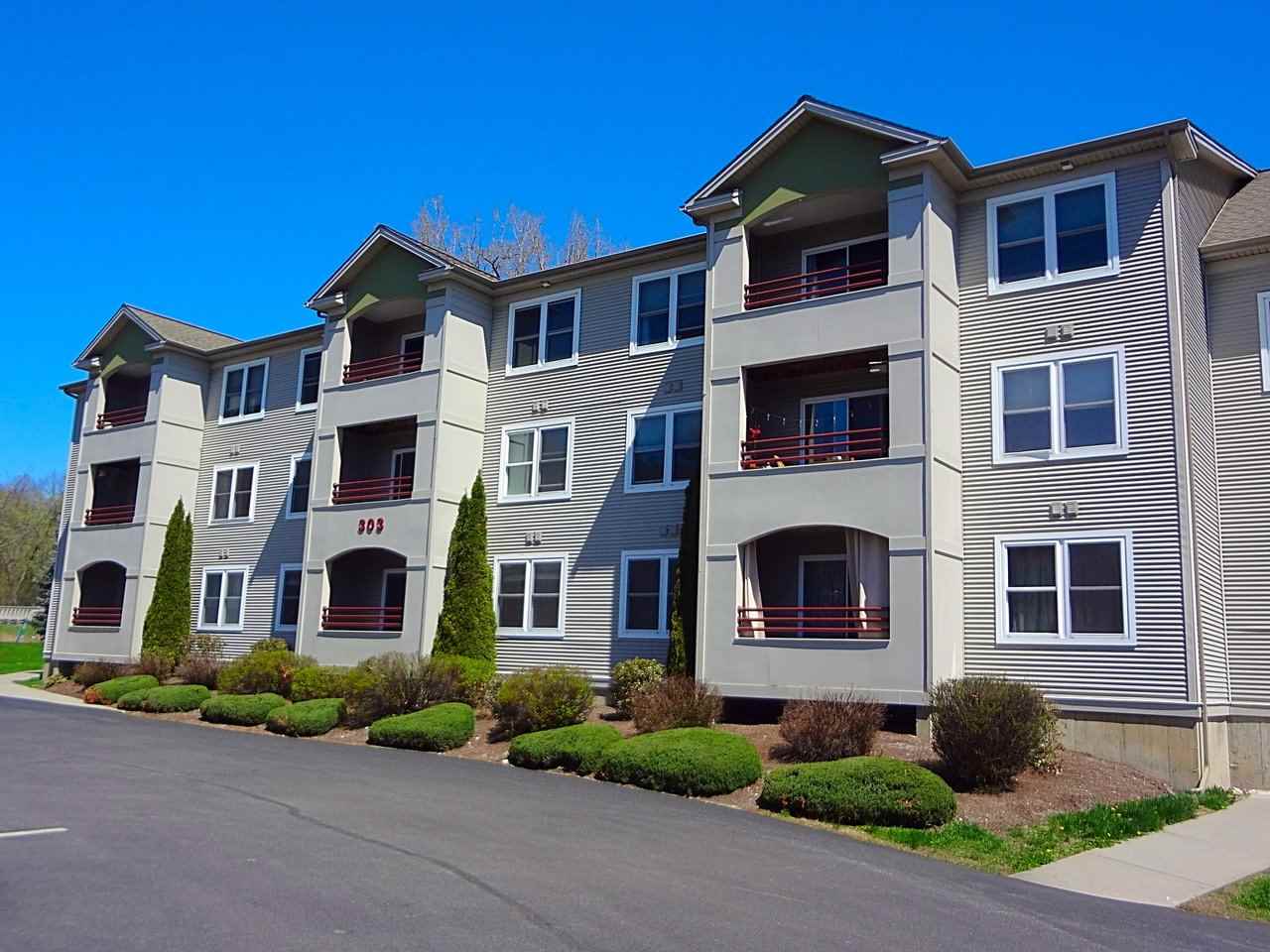 303 Lime Kiln Road, Unit 33 South Burlington, Vermont Sold in 2018