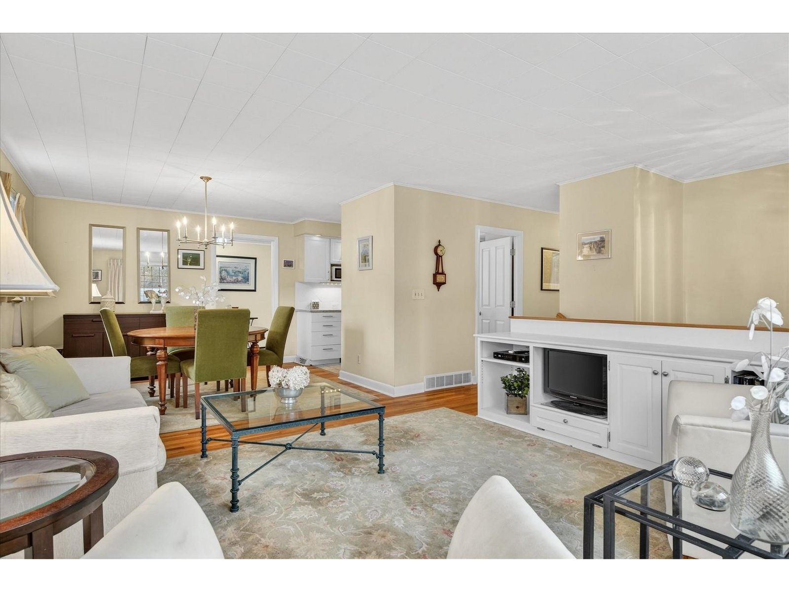 47 Chatterton Park