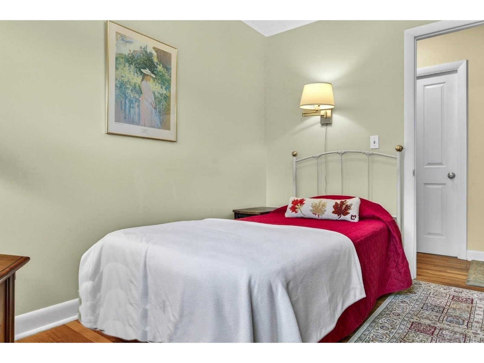 47 Chatterton Park