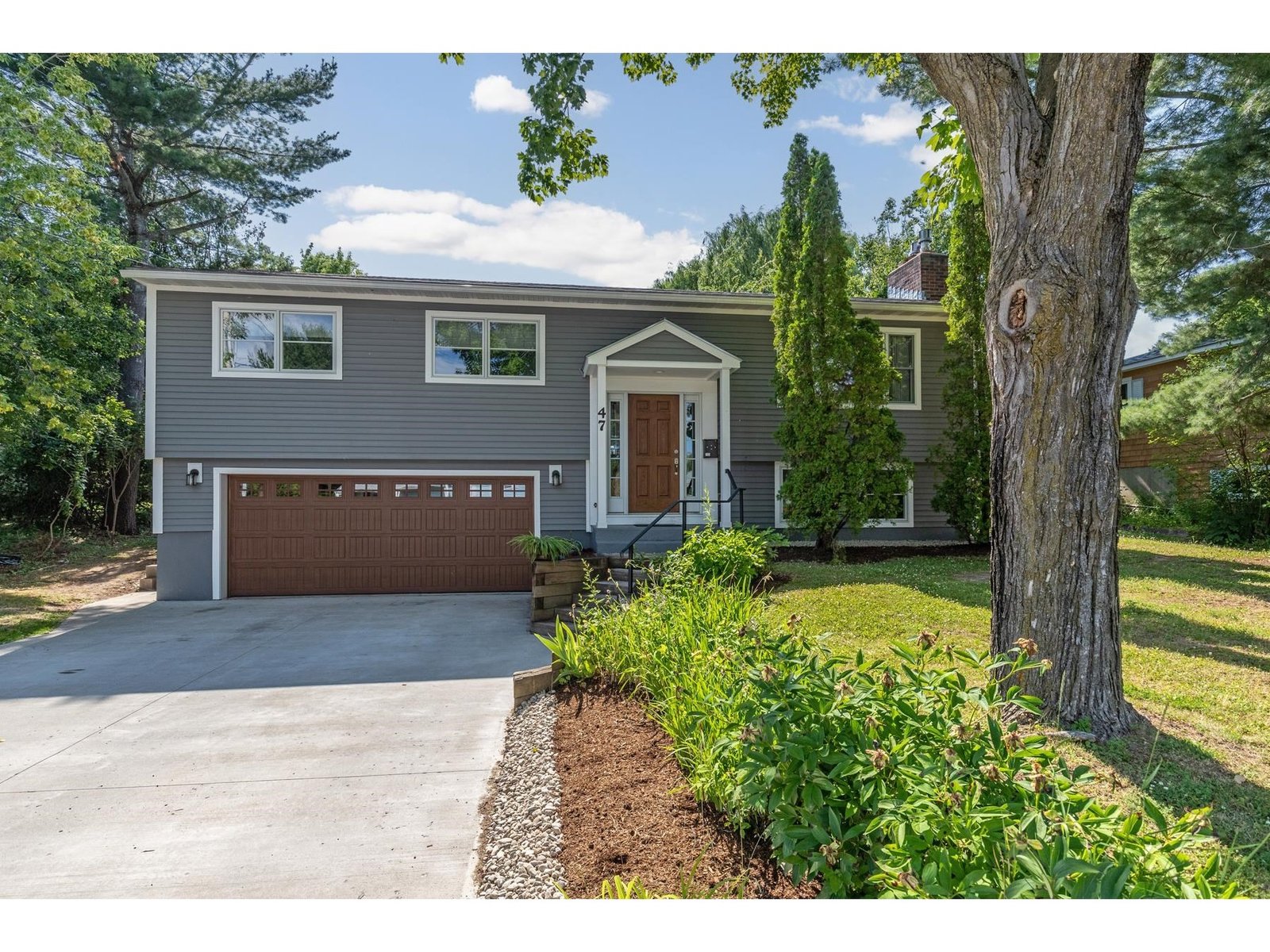 47 East Terrace, South Burlington 47 East Terrace, South Burlington