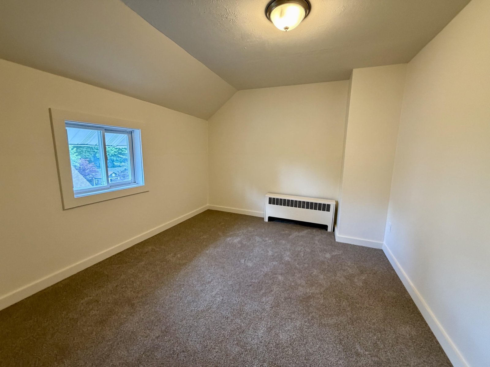 47 Upper Welden Street