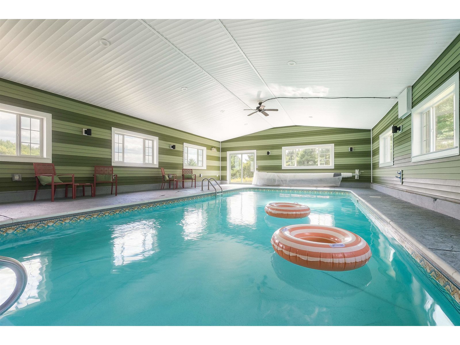471 Crosstown Road