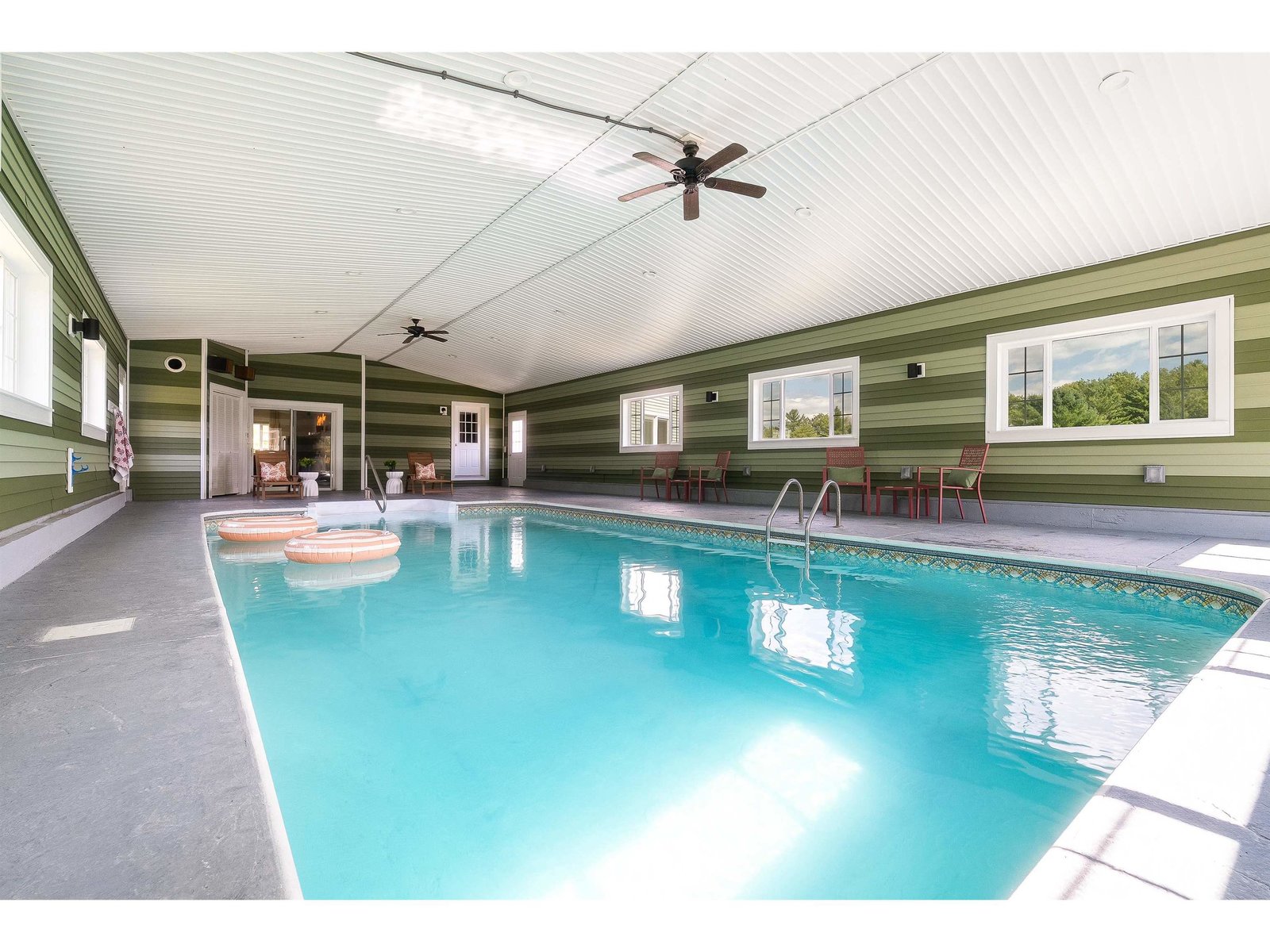 471 Crosstown Road