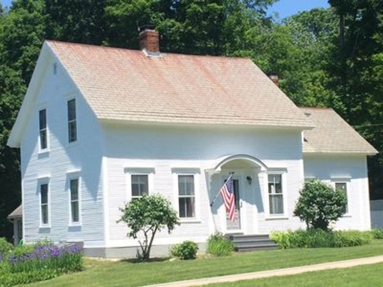 447 East Main Street Middlebury, Vermont Sold in 2019 Coldwell
