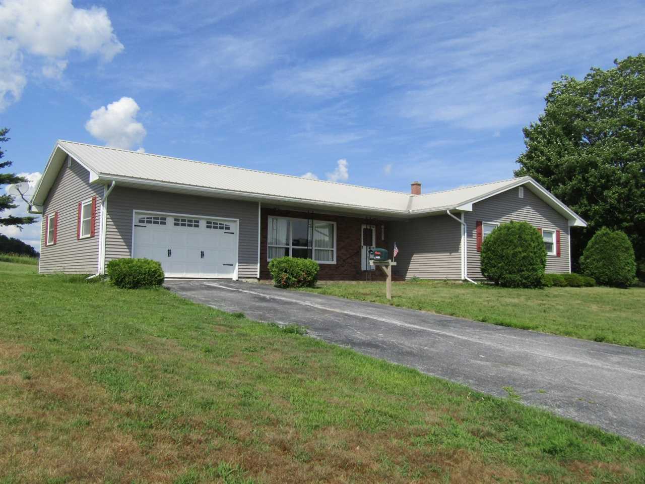 10451 VT Route 105 Sheldon, Vermont Sold in 2019
