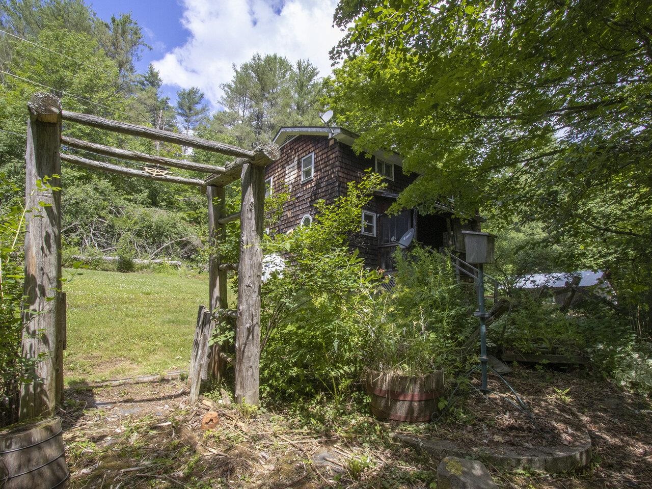 4729 Center Road