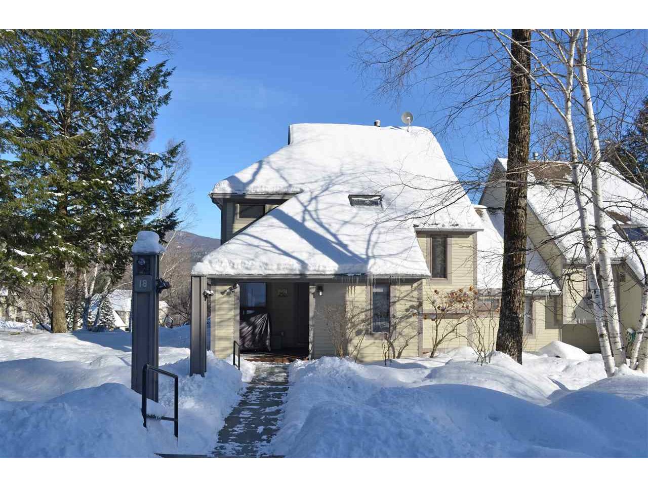 1237 Brook Road, Unit 18 Stowe, Vermont Sold in 2019