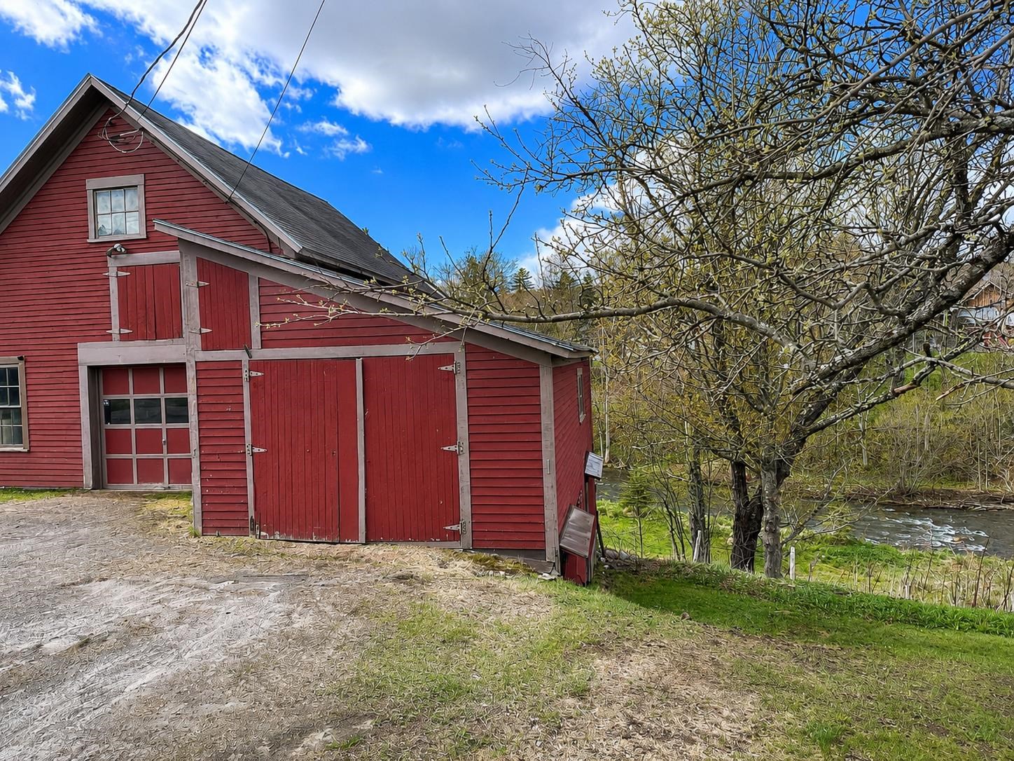 4735 Burke Hollow Road