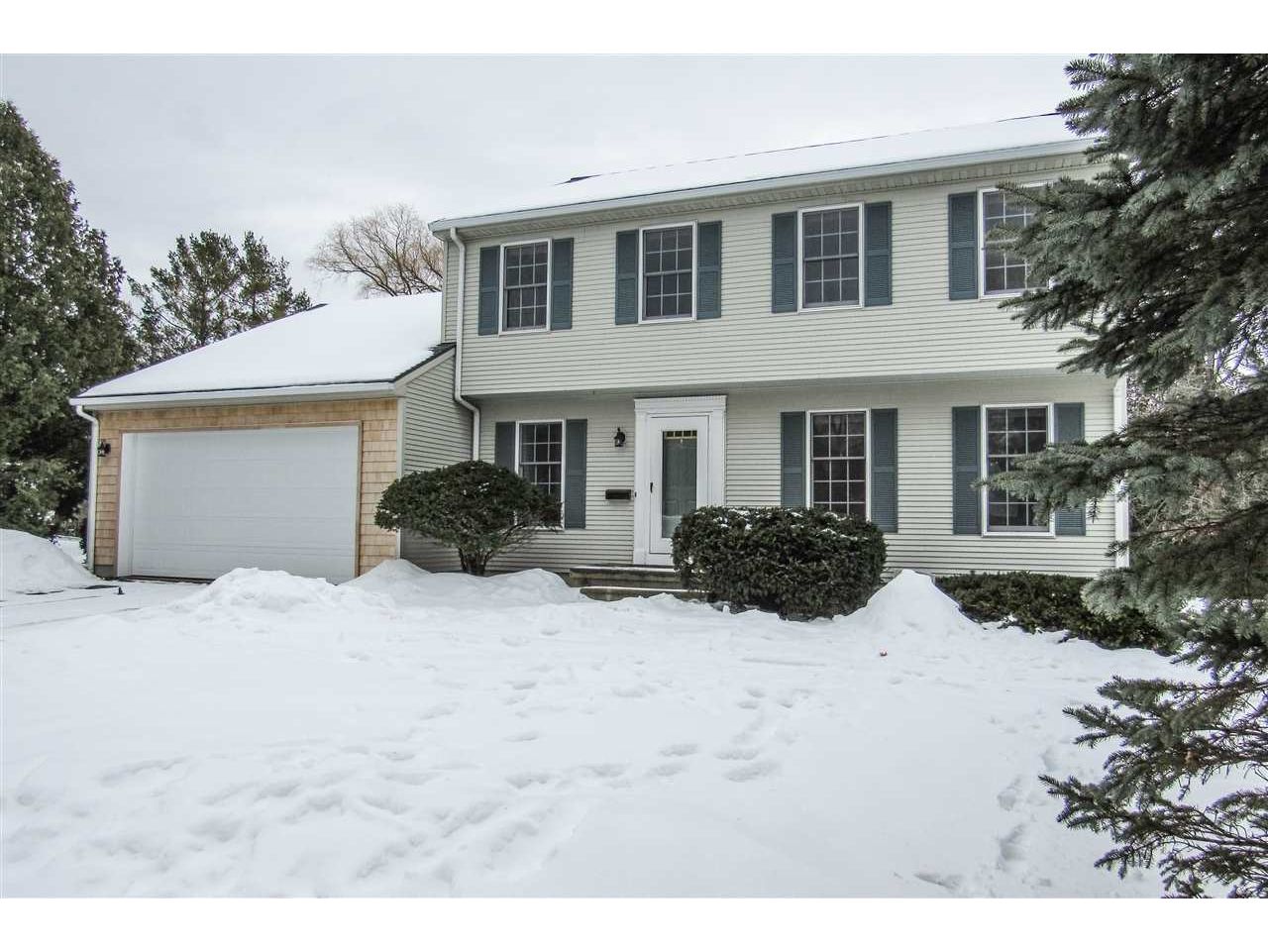144 Woodland Park Middlebury, Vermont Sold in 2019