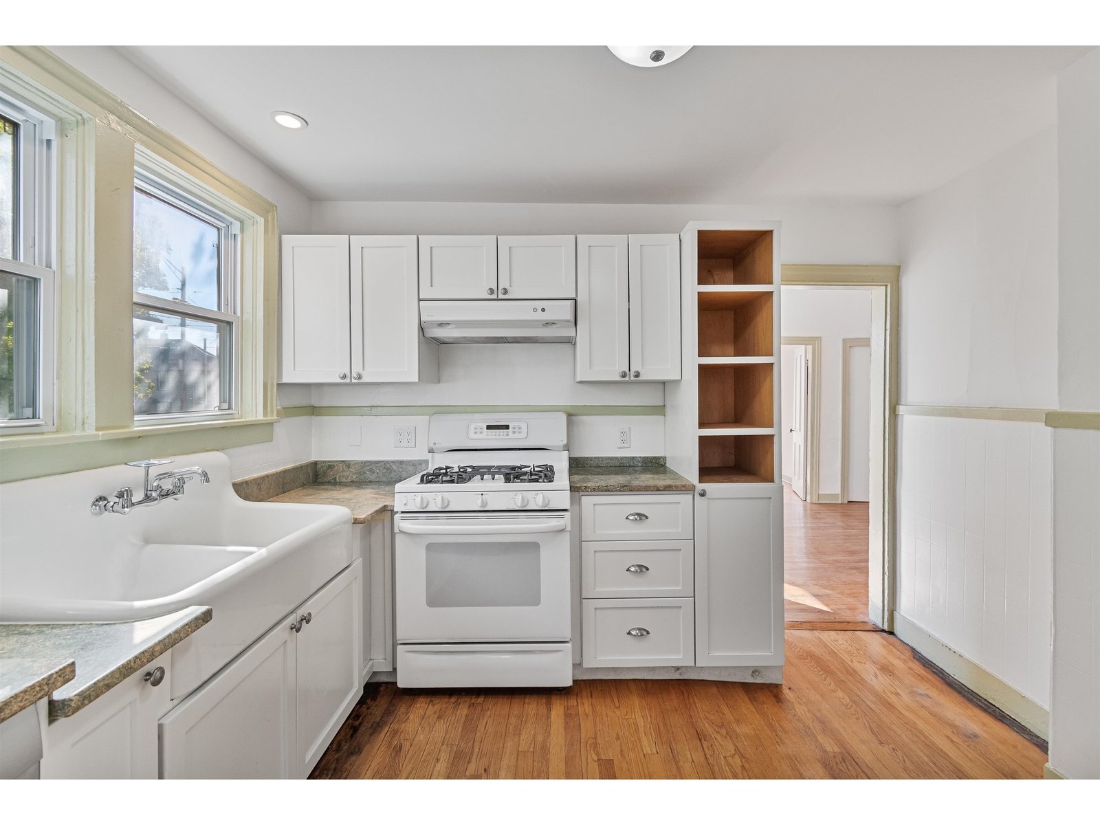 Unit 478 #1: Kitchen