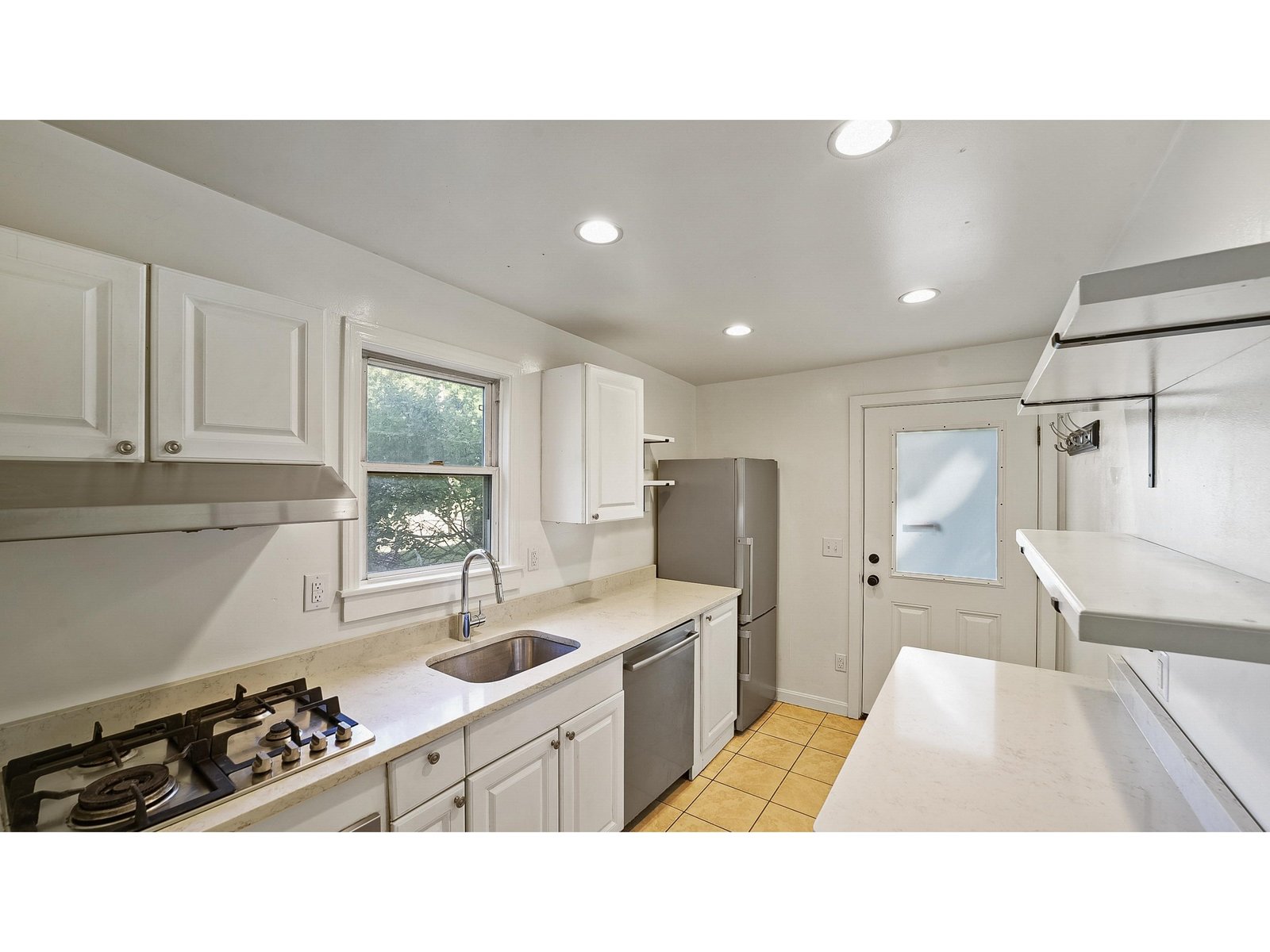 Unit 476 #1: Kitchen